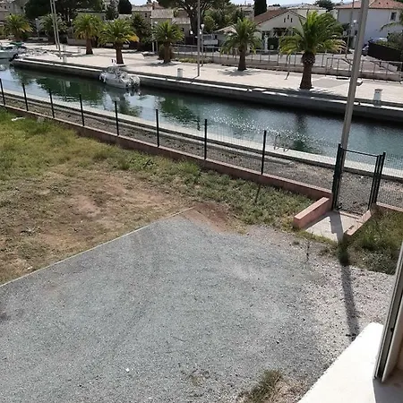 Holiday Rue Roger Louis Fréjus